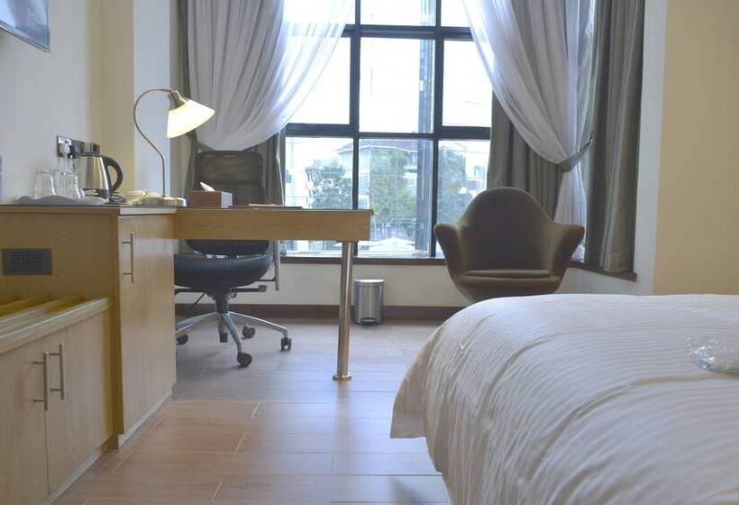 اتاق لوکس, La Maison Royale