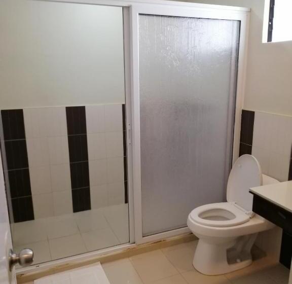 اتاق استاندارد با چشم‌انداز باغ, Anika Island Resort
