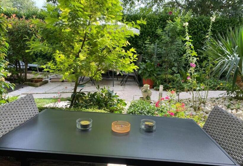 اتاق لوکس, B&b Garda 4u
