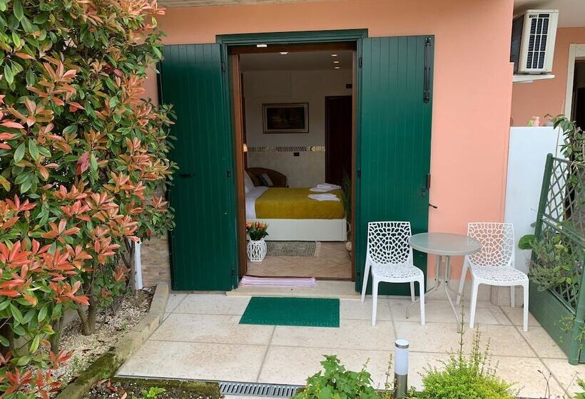 اتاق لوکس, B&b Garda 4u