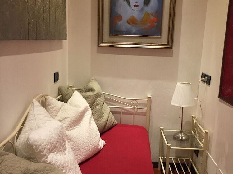 سوییت جونیور, B&b Garda 4u