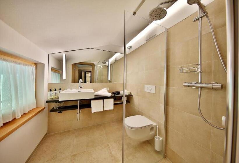 스위트, Panoramahotel Fliesserhof