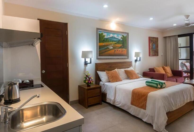 استودیوی استاندارد, Peninsula Bay Resort