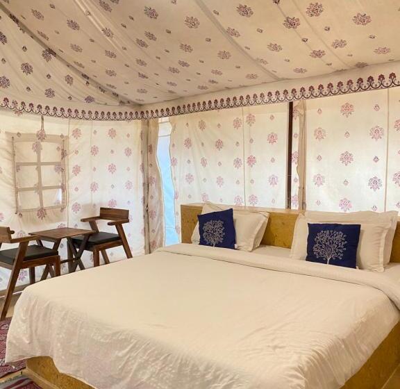 디럭스 룸, Tokyo Desert Camp