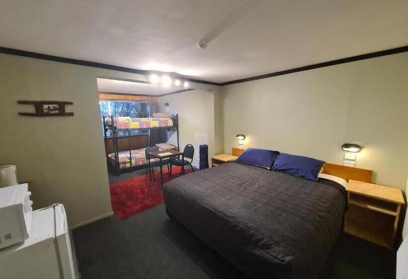 Семейный Номер, Chateau Backpackers & Motels