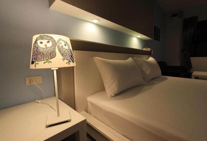 Номер Стандарт с Балконом, Eazy Motel B.a.n.g.n.a