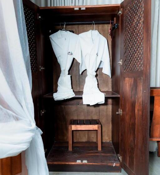 Mini suite with sea view, Rock Fort