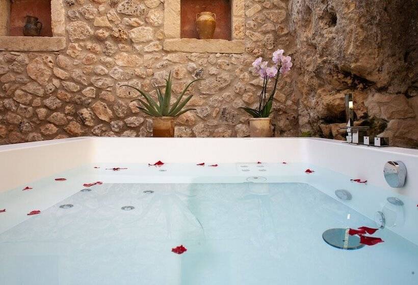 Полулюкс Президентский, Naturalis Bio Resort