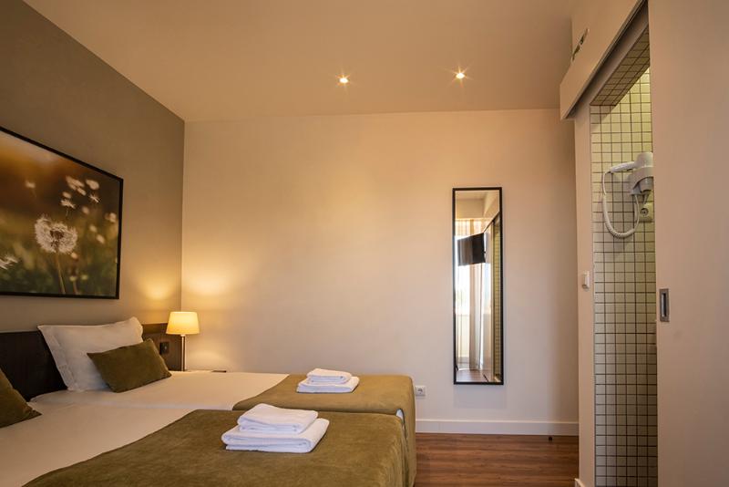 اتاق عادی, Riversuites