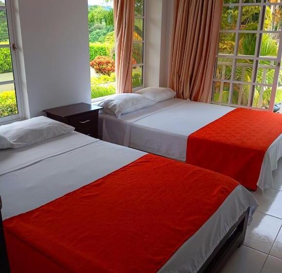 디럭스 패밀리 룸, Finca Hotel El Amanecer