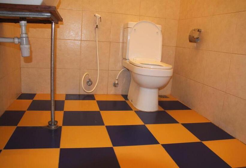 Семейный Номер Deluxe, Marine Tourist Guest House At Negombo Beach