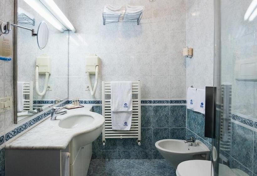 آپارتمان 2 خوابه, Aparthotel Holiday