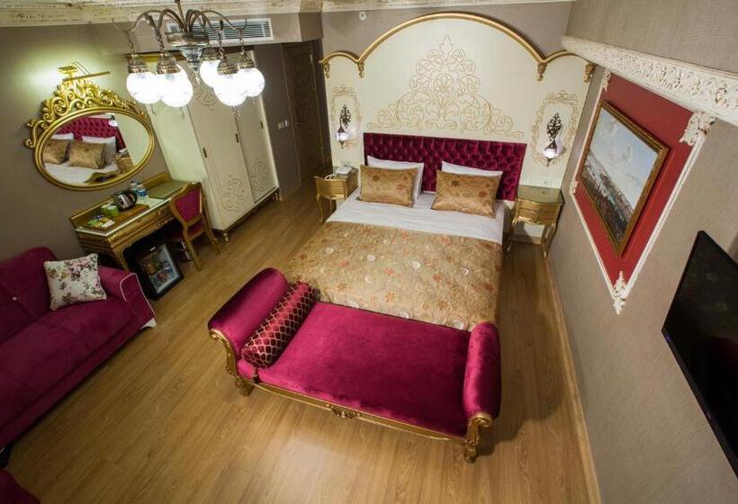 اتاق لوکس با چشم‌انداز دریا, Empire Suite