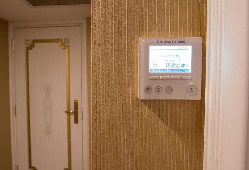 سوییت خانوادگی, Empire Suite
