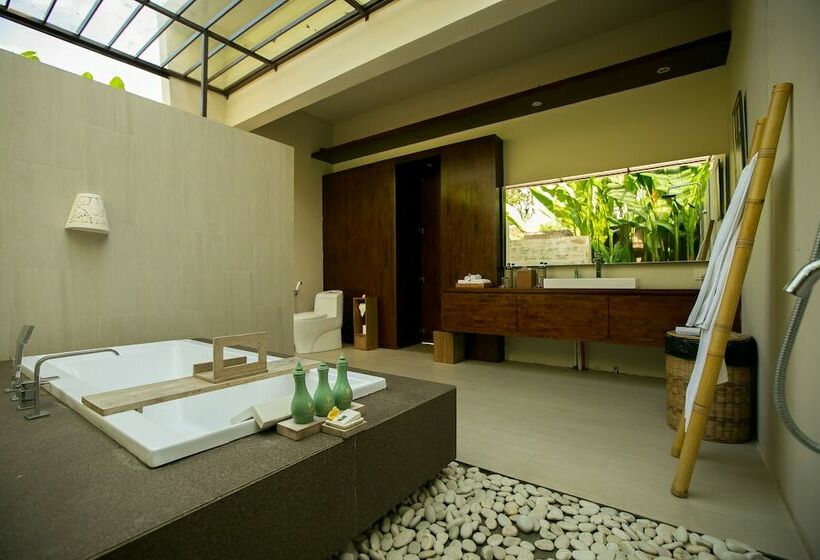Вилла с 1 спальней и бассейном, Senetan Villas And Spa Resort