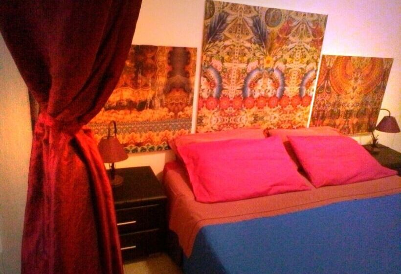اتاق پایه با سرویس بهداشتی مشترک, Palermo Centrale