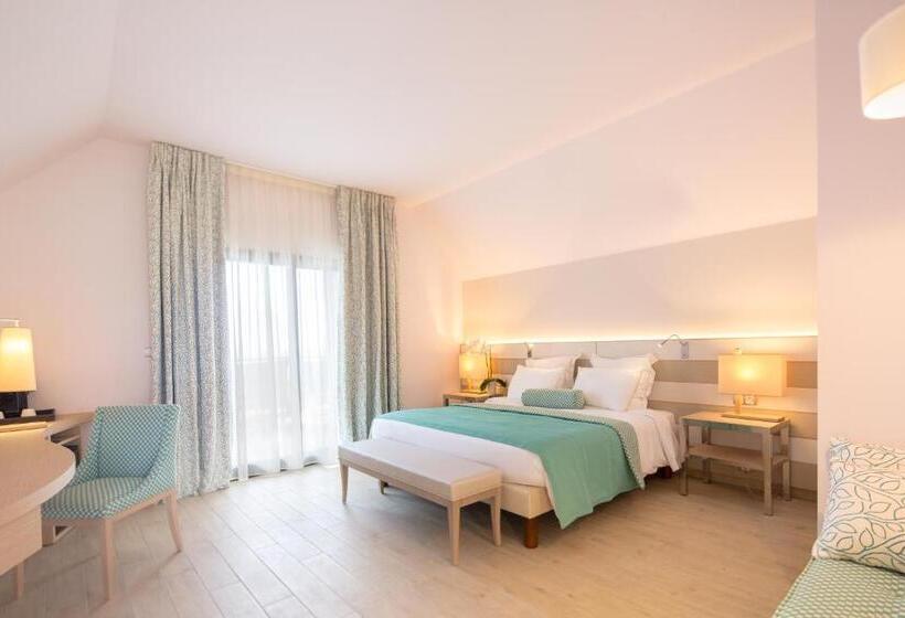 اتاق لوکس با چشم‌انداز باغ, Akoya Hotel & Spa