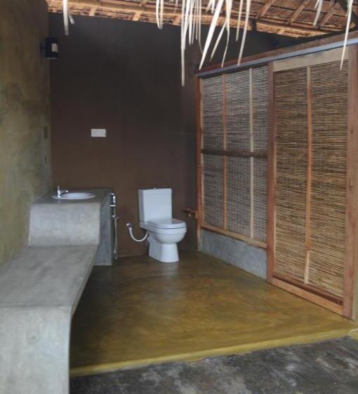 Хижина, Back Of Beyond   Wellness Retreat