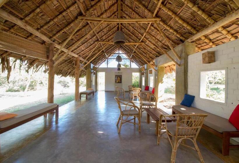 Вилла 1 Спальня Вид на Сад, Back Of Beyond   Wellness Retreat