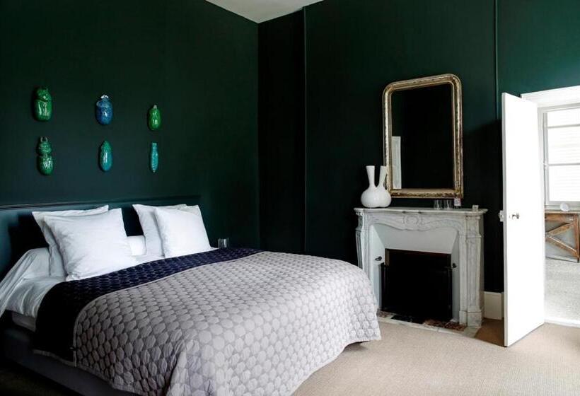 ガーデンビューデラックスルーム, Chateau De La Resle   Design Hotels