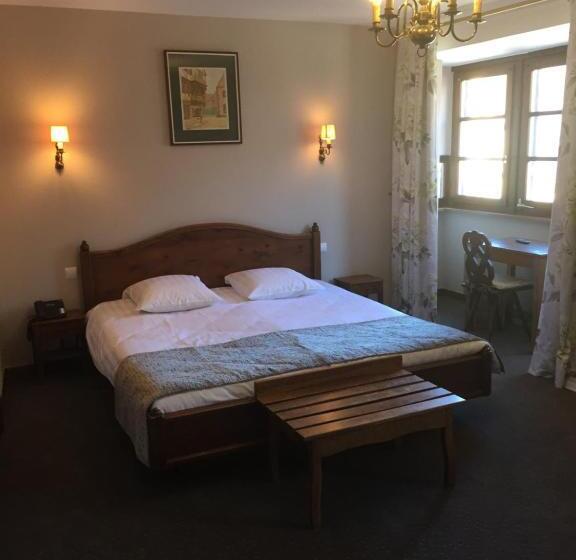 Номер Стандарт Трехместный, Hôtel Berceau Du Vigneron