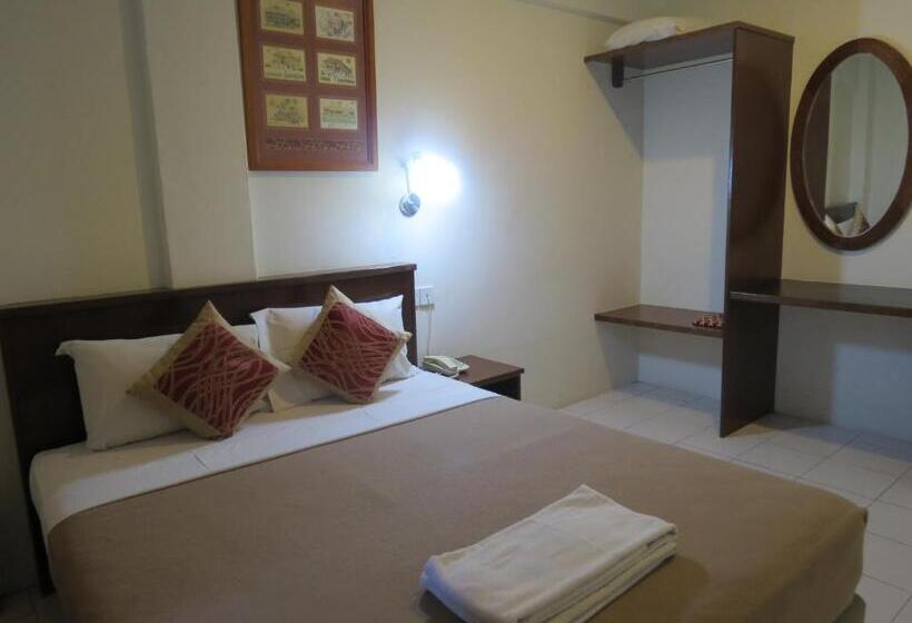 Standardzimmer Queensize Bett, Virgo Batik Resort, Lumut Pulau Pangko