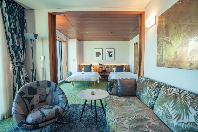 패밀리 룸, Edgecliff Lodge Motel