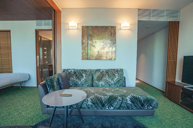 패밀리 룸, Edgecliff Lodge Motel