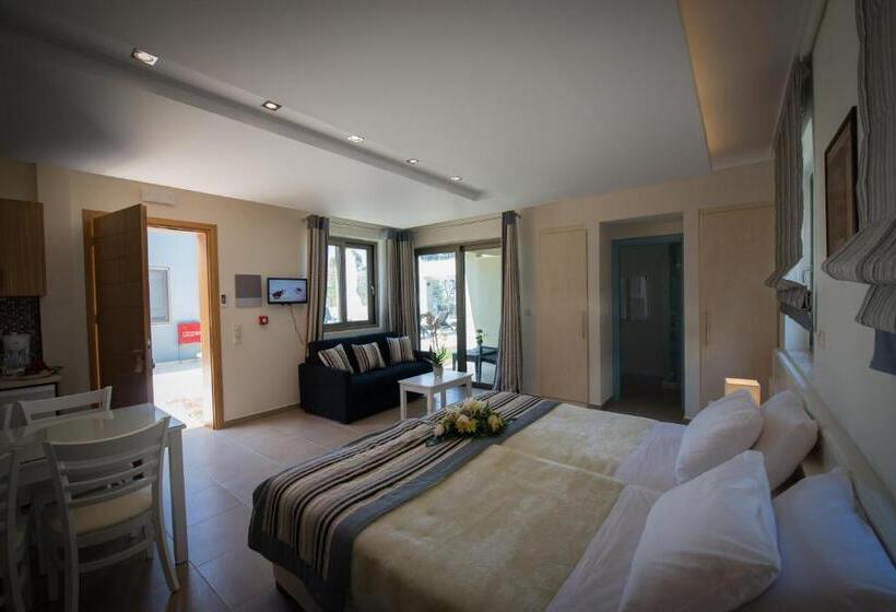 Семейное Студио, Mantinia Bay