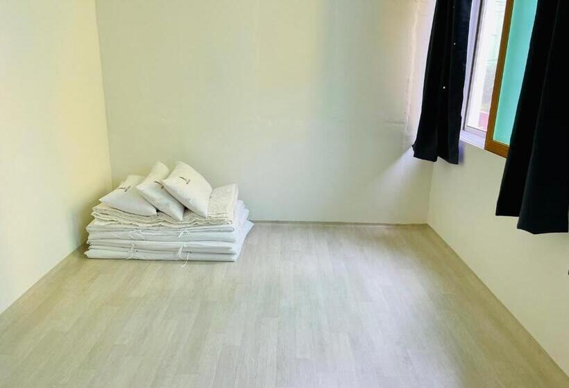 Семейный Номер Deluxe, Backpackers In Yeosu