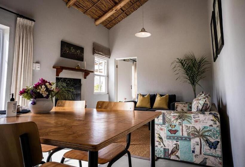 Номер Стандарт, Saronsberg Vineyard Cottages
