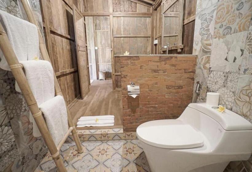 Номер Deluxe, Kirani Joglo Villa Bali By Mahaputra