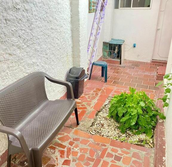 اتاق استاندارد با سرویس بهداشتی مشترک, Aurelia Compartida Hospedaje