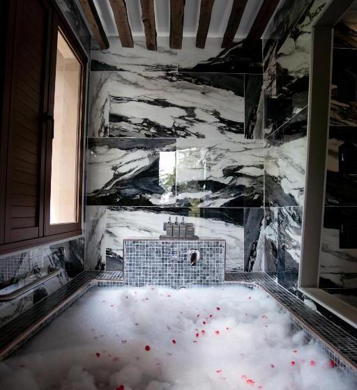 スイート, Ao Cho Grandview Hideaway Resort