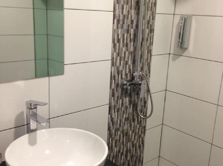 Номер Стандарт Трехместный, Nagoya Inn