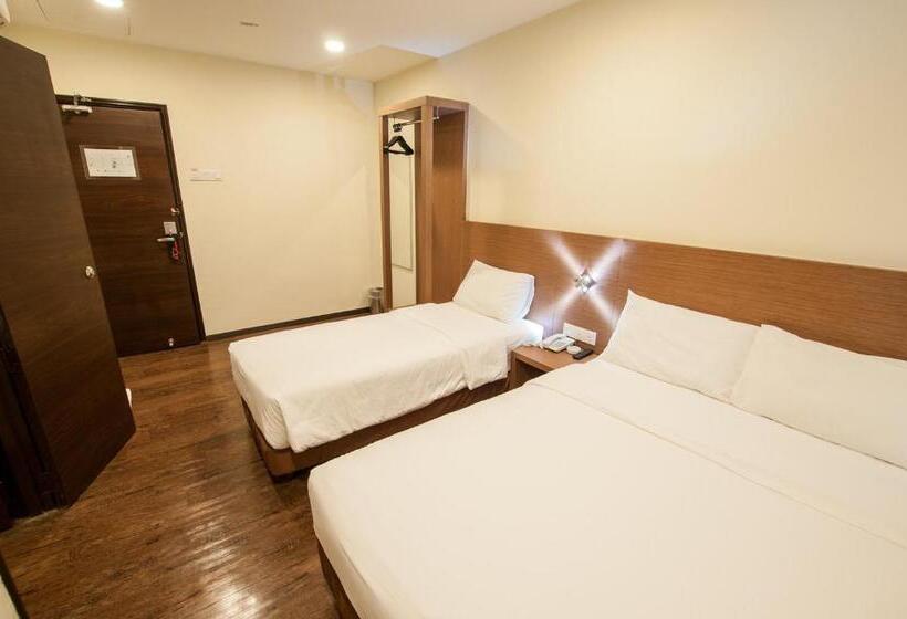 Номер Стандарт Трехместный, Nagoya Inn