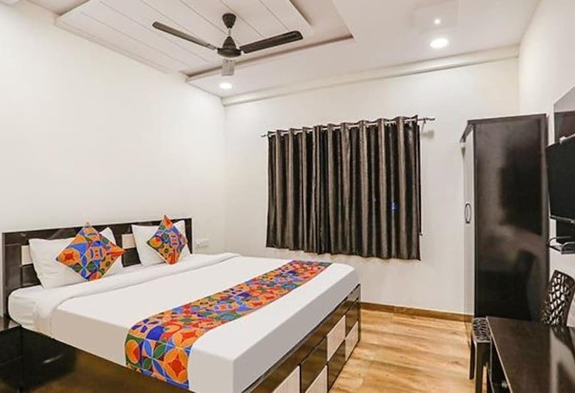 Номер Deluxe, Fabhotel Royal Stay