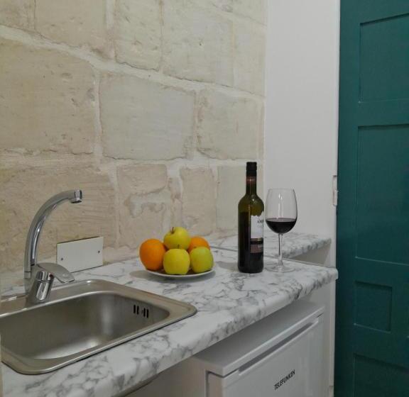 اتاق لوکس, Limestone Sun Suites
