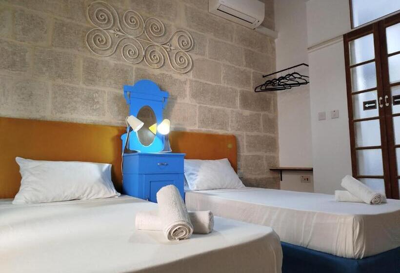 اتاق استاندارد با بالکن, Limestone Sun Suites