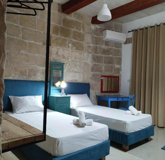 اتاق استاندارد با تراس, Limestone Sun Suites