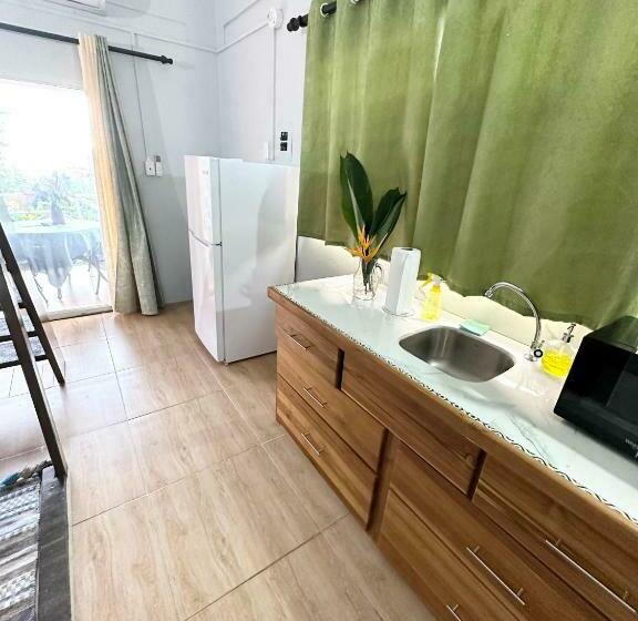 اتاق استاندارد سه تخته با بالکن, Guava Shores Castara