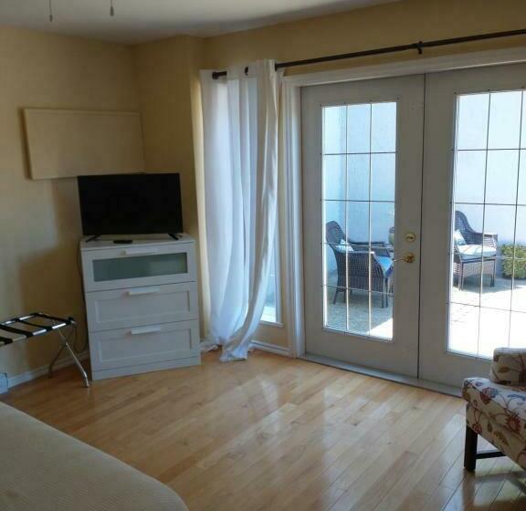 اتاق استاندارد با تخت بزرگ, By The Bay Lavender Villa