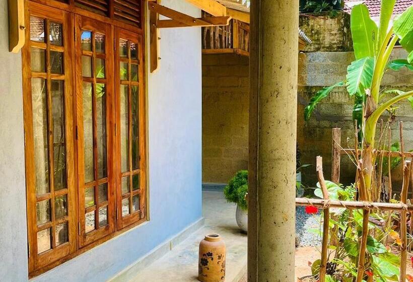 Номер Стандарт Вид на Сад, Banana Palace Weligama