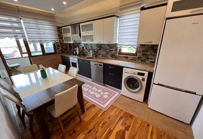 Апартаменты 1 Спальня Вид на Сад, Shen Home Life