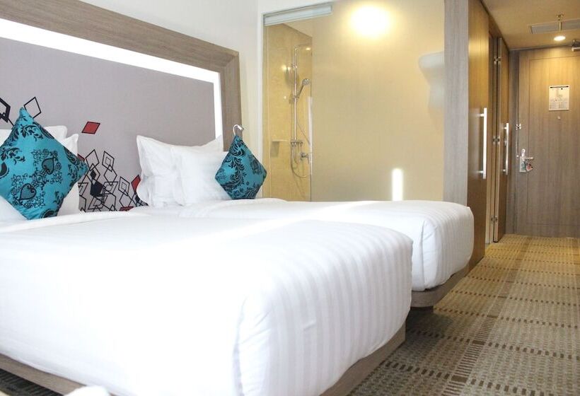 Номер Deluxe, Novotel Makassar Grand Shayla