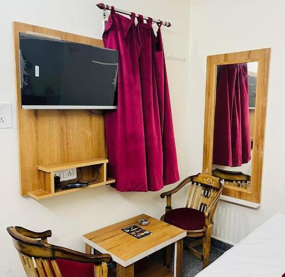 Номер Deluxe, Raj   Near Railway Station , Haridwar