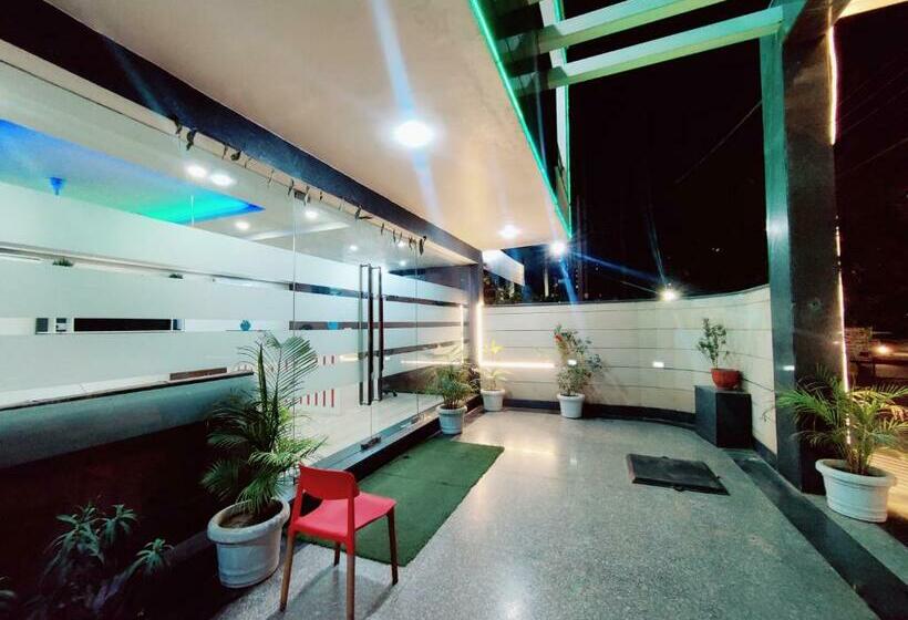 اتاق لوکس, Blueneck Sec 47 Near Ikea Gmp Gurugram