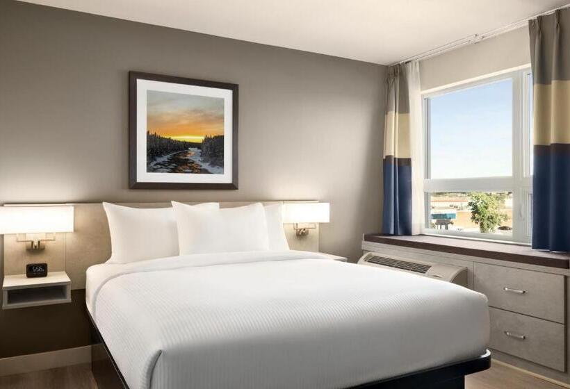 スタンダードスタジオ, Microtel Inn & Suites By Wyndham Boisbriand