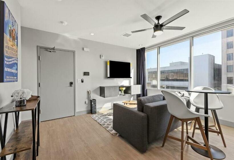 Студия Стандарт, 175 Lex   Walkable Downtown Lexington & Rupp Arena   Full Condos