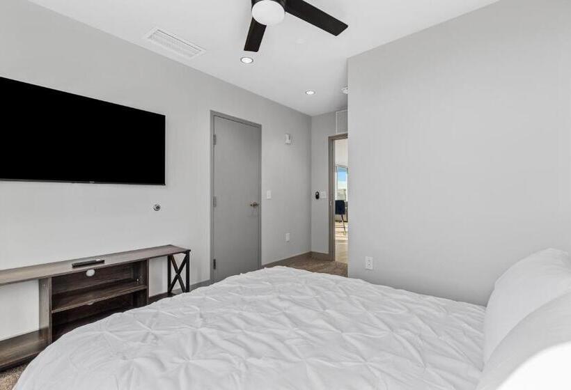 Апартаменты Пентхаус 1 Спальня, 175 Lex   Walkable Downtown Lexington & Rupp Arena   Full Condos